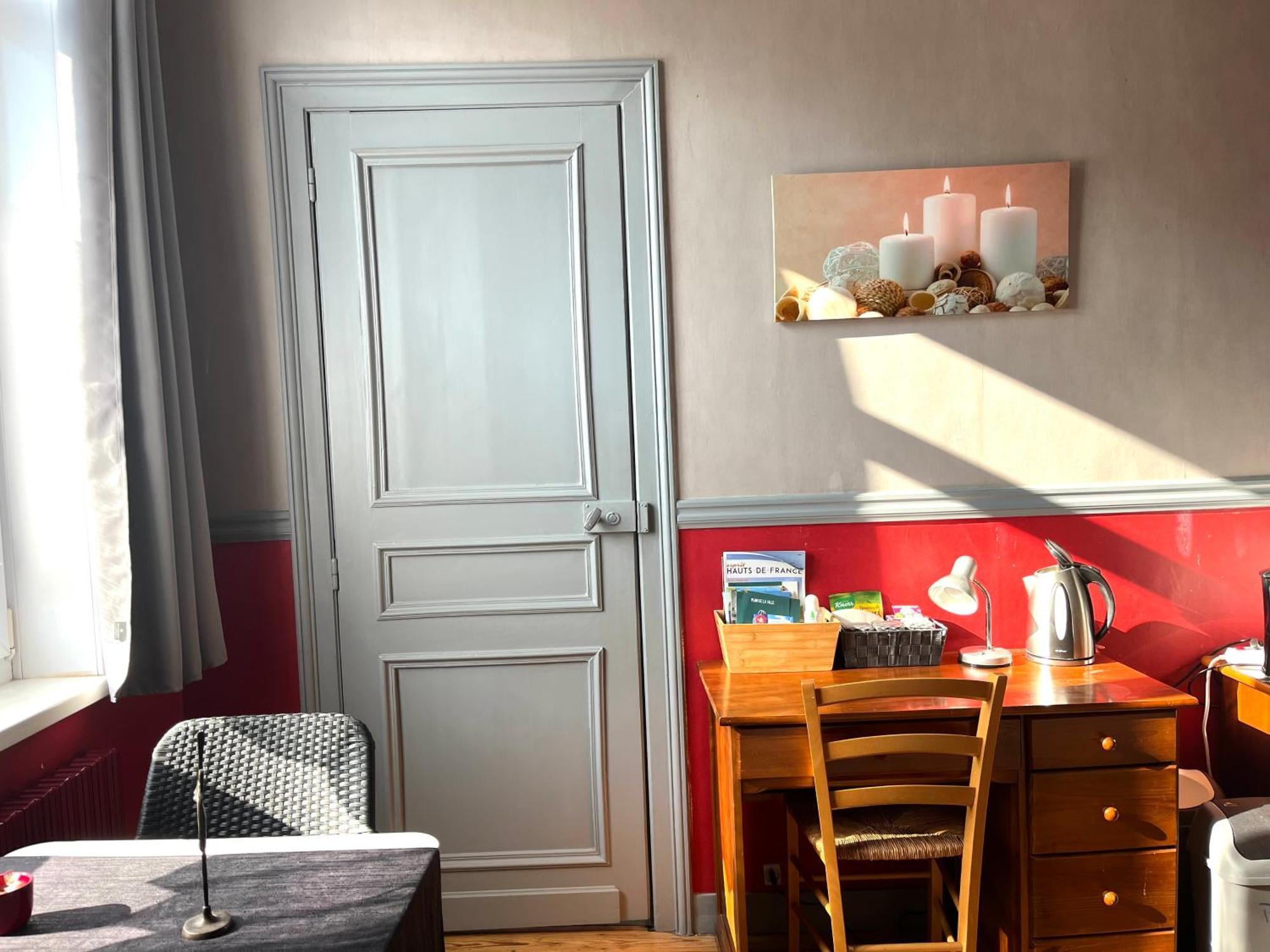 Coquelicot Hotel Armentières Buitenkant foto