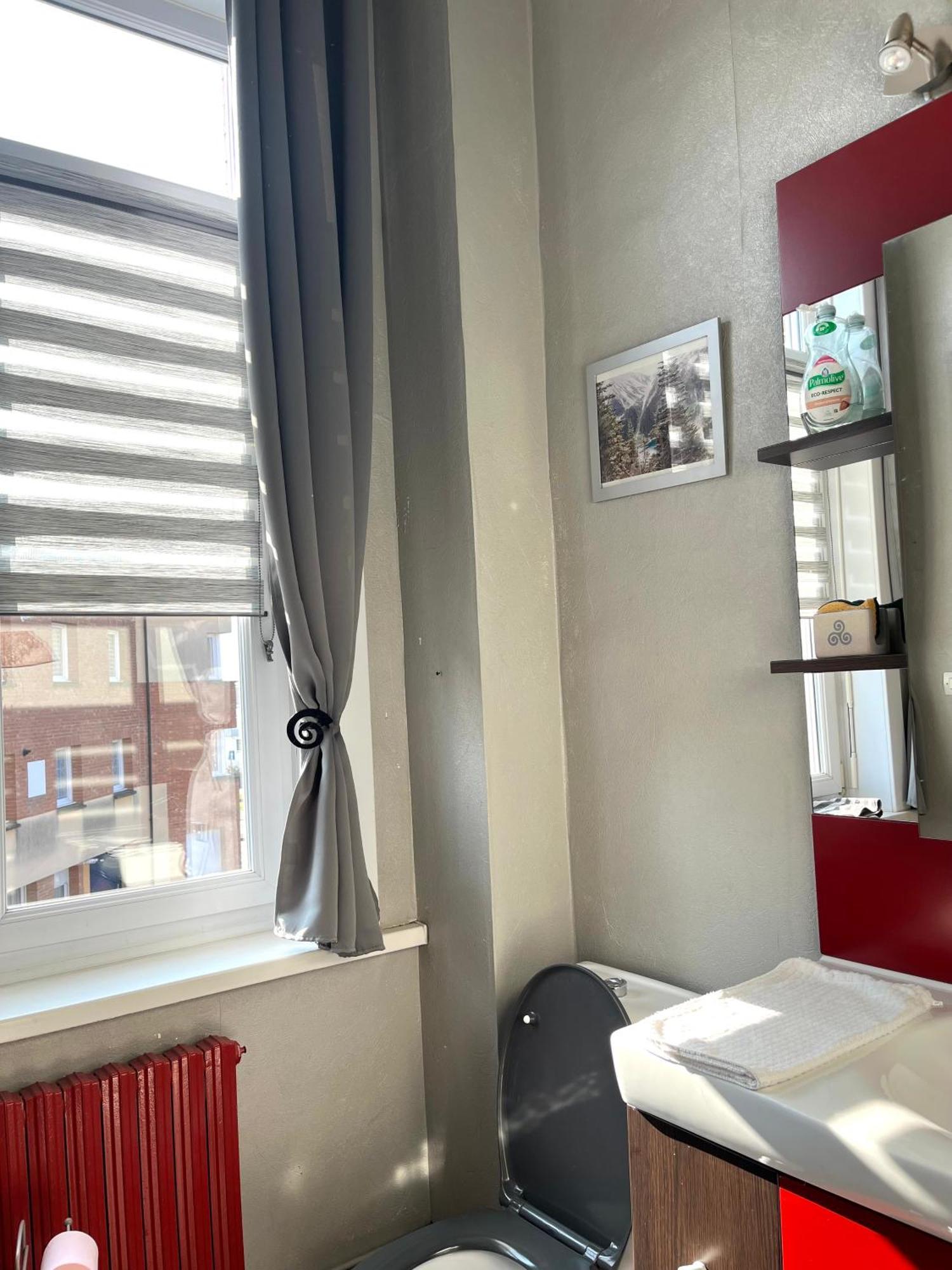 Coquelicot Hotel Armentières Buitenkant foto